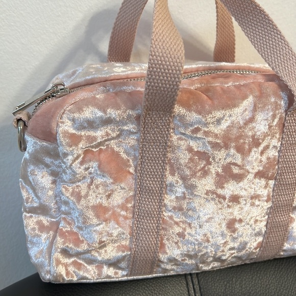 Mossimo Light Pink Fabric Bag with detachable adjustable strap - Picture 2 of 8